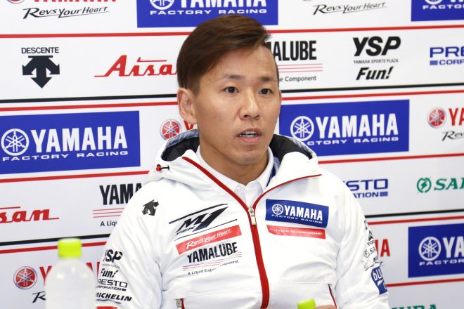 20番グリッドから追い上げのレースに意気込みを見せる中須賀