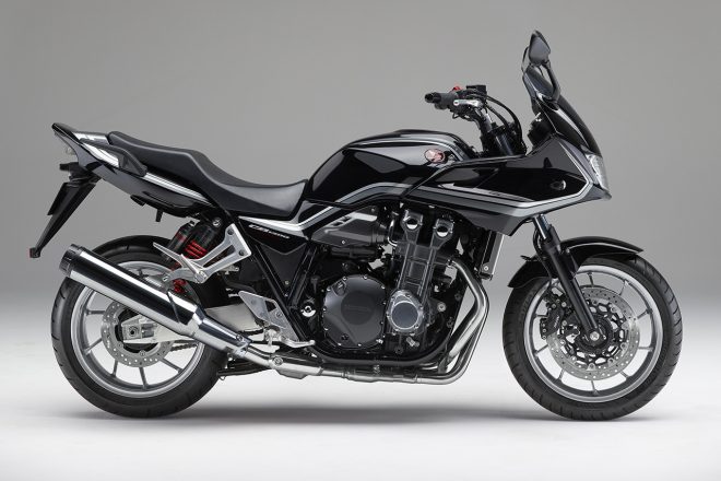 ホンダCB1300 SUPER BOL D’OR（ダークネスブラックメタリック）