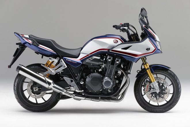 ホンダCB1300 SUPER BOL D’OR SP（パールホークスアイブルー）