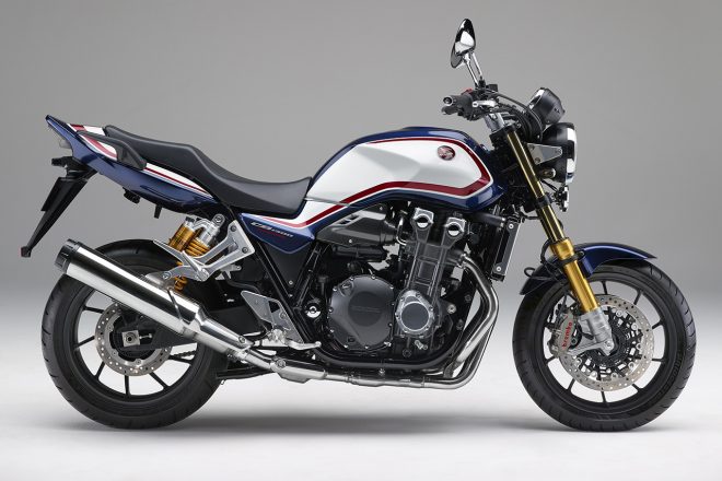 ホンダCB1300 SUPER FOUR SP（パールホークスアイブルー）