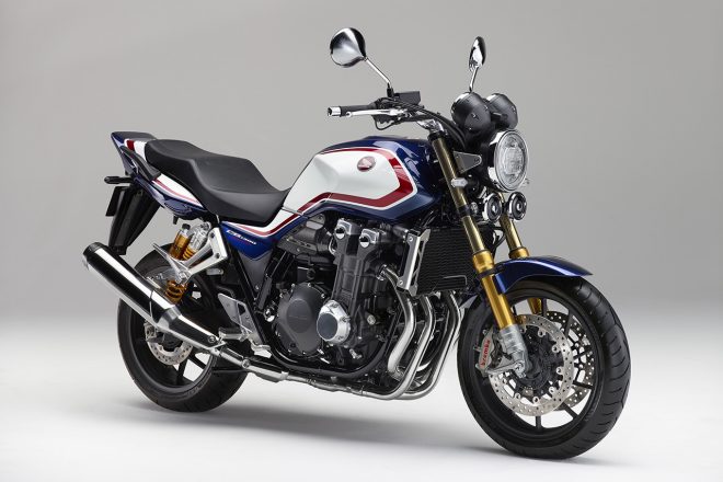 ホンダCB1300 SUPER FOUR SP（パールホークスアイブルー）