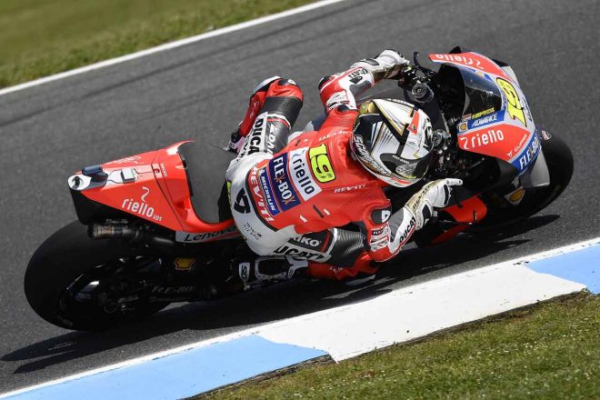 ロレンソの代役でドゥカティのファクトリーマシンを駆るバウティスタ