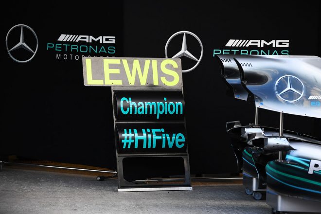2018年F1第19戦メキシコGP　５度目のワールドチャンピオンを達成したルイス・ハミルトン