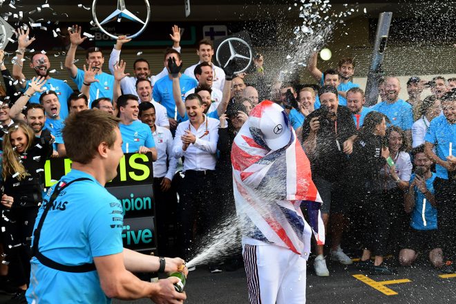 2018年F1第19戦メキシコGP　５度目のワールドチャンピオンを達成したルイス・ハミルトン