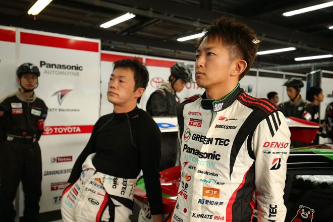 31号車TOYOTA PRIUS apr GTの嵯峨宏紀と平手晃平