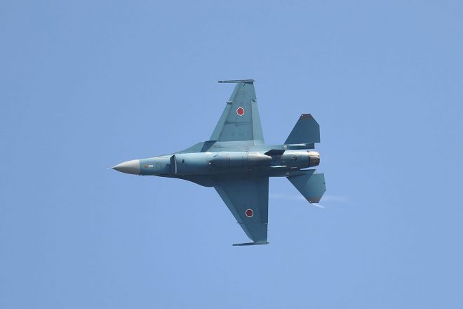 デモンストレーションフライトを行った航空自衛隊所属のF-2B