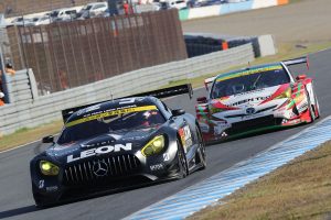 レース前半を担当したLEON CVSTOS AMGの黒澤治樹はタイヤを労りながら大きく順位は落とさない粘りの走り