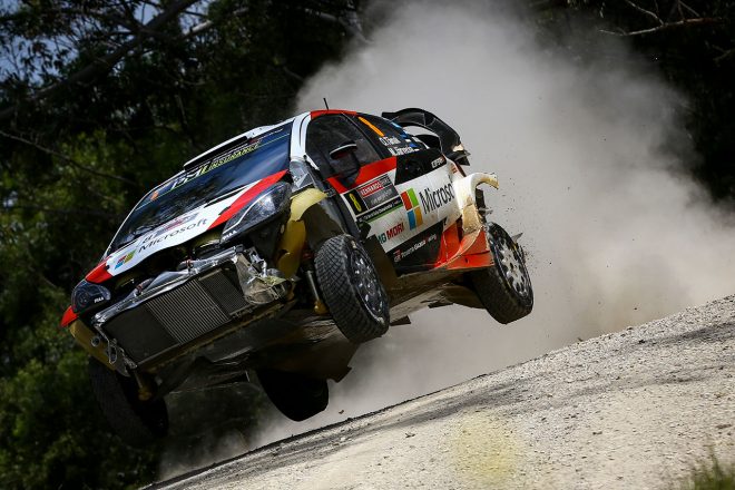 オット・タナクはマシンに大きなダメージを負いながらの走行となった