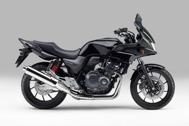 CB400 SUPER BOL D'OR ダークネスブラックメタリック