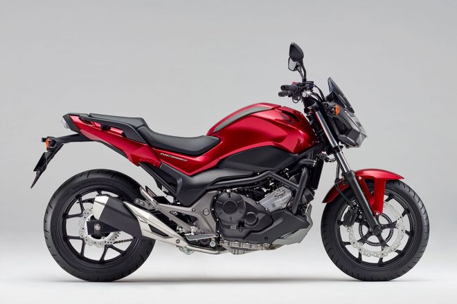 NC750Sキャンディークロモスフィアレッド（従来色）