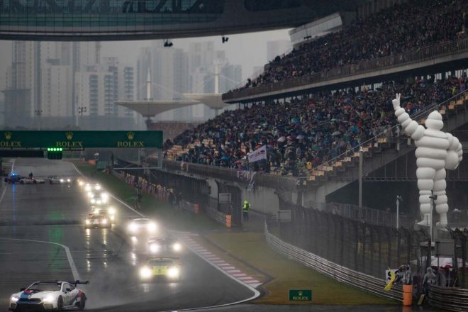 レース序盤と終盤に激しい雨に見舞われた2018／19年第5戦上海6時間レース