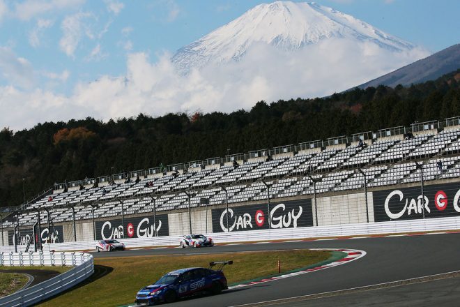 この日の富士スピードウェイは富士山が姿をみせる晴天に恵まれた