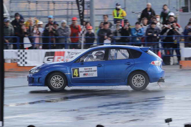 TGRF RALLY選手権に参加した新井大輝のスバル