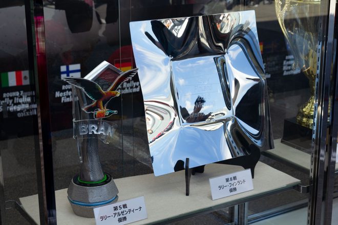 WRCでトヨタが獲得した優勝トロフィー