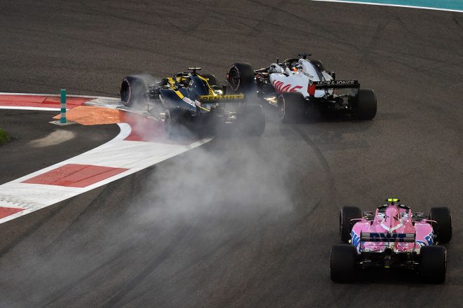 2018年F1第21戦アブダビGP　ニコ・ヒュルケンベルグとロマン・グロージャンが接触