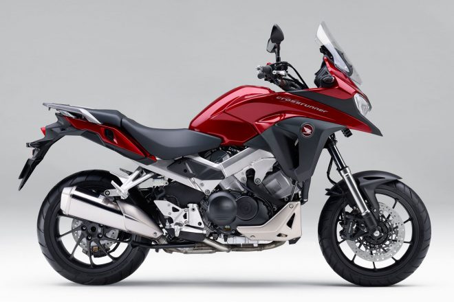 ホンダ VFR800X キャンディープロミネンスレッド