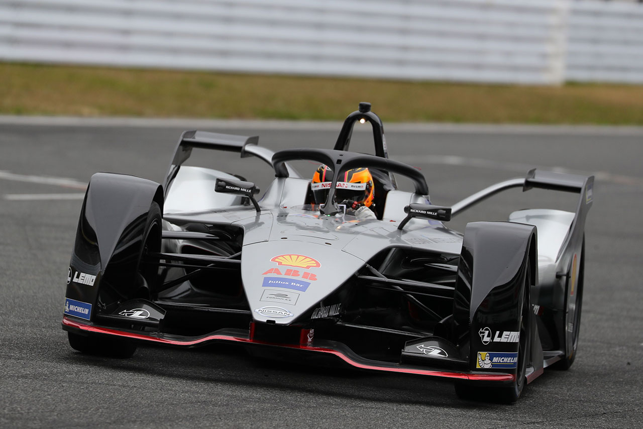 高星明誠がドライブしたニッサンのフォーミュラEマシン