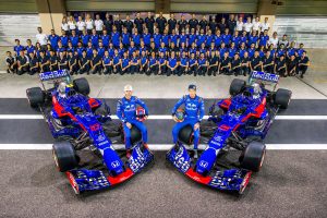 2018年F1第21戦アブダビGP トロロッソ・ホンダの集合写真