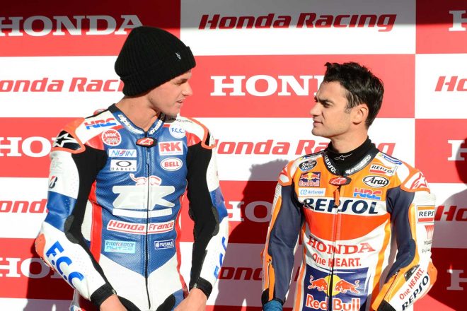 一人旅で悠々トップチェッカーを受けたフックと2位のペドロサ。レースを振り返り？