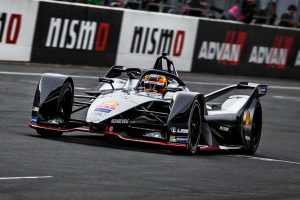 ニスモフェスティバル2018で国内初走行を披露したニッサン・e.ダムスのニッサンIM01