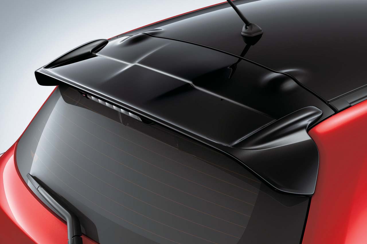 ミツビシ・ミラージュ ブラックエディション ルーフスポイラー