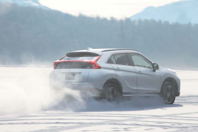 『ミツビシ・エクリプス クロス』エクステリア リヤ