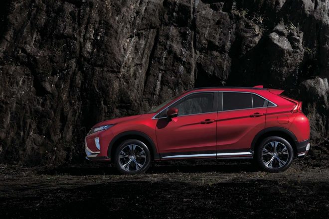 『ミツビシ・エクリプス クロス』エクステリア サイド