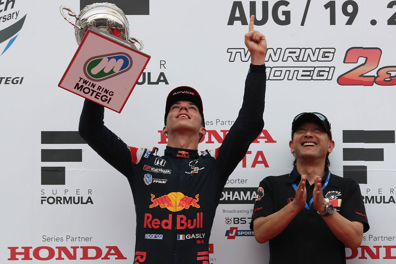 2017年のスーパーフォーミュラに参戦したピエール・ガスリーは、第4戦ツインリンクもてぎで初優勝