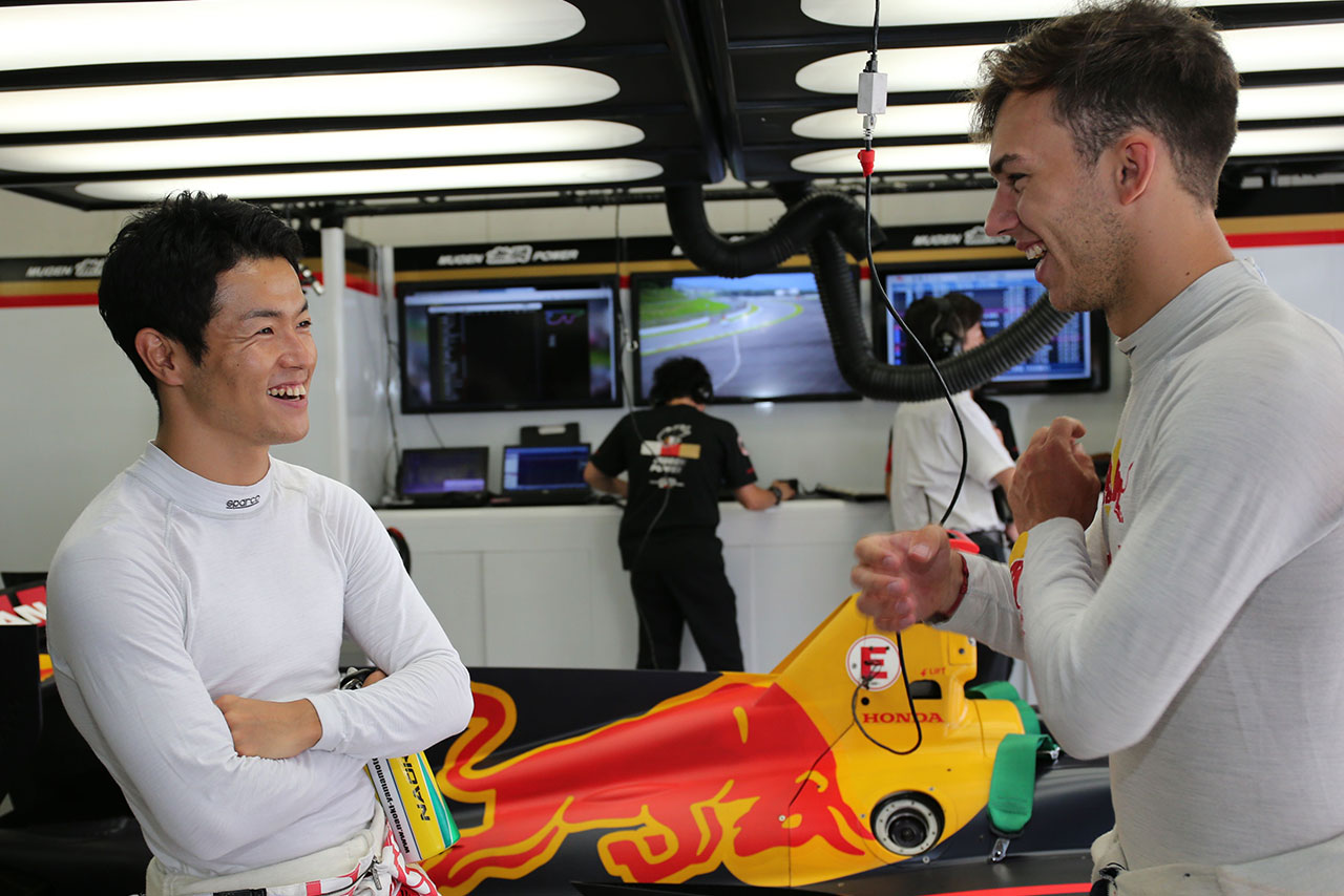 2017年、TEAM MUGENでチームメイトだった山本尚貴とピエール・ガスリー