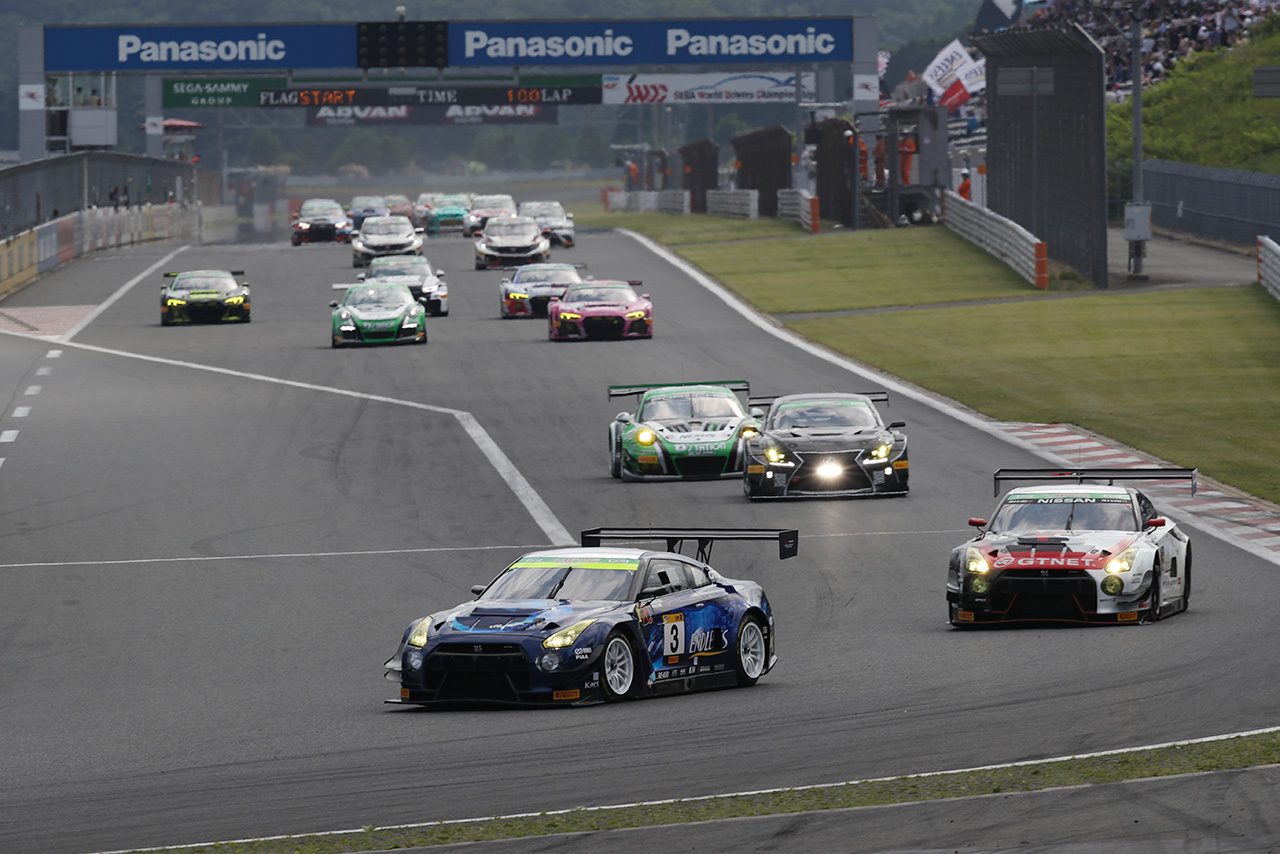 2018年に開催された富士24時間レースのスタートシーン