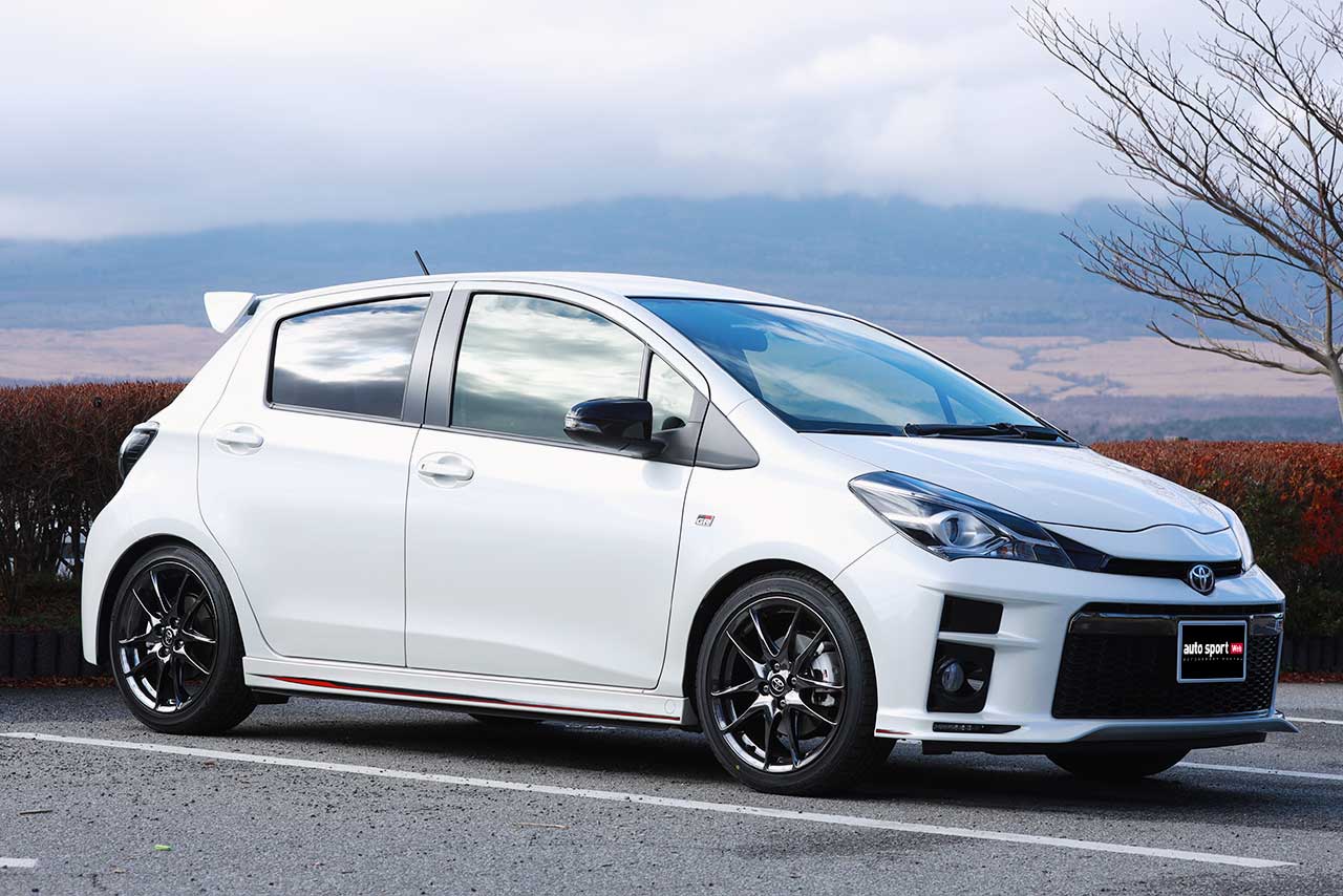 トヨタ・ヴィッツGR SPORT“GR”