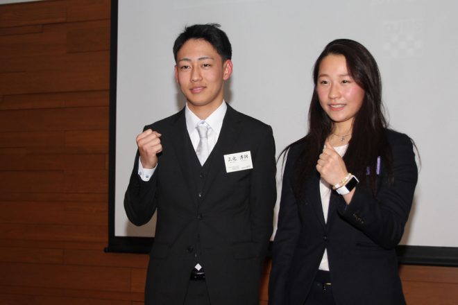 JMSモータースポーツナイトには活躍が期待される若手ドライバーも登場。2019年は三宅淳詞と小山美姫が紹介された