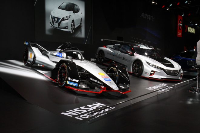日産自動車のブースにはフォーミュラEの最新マシンも展示