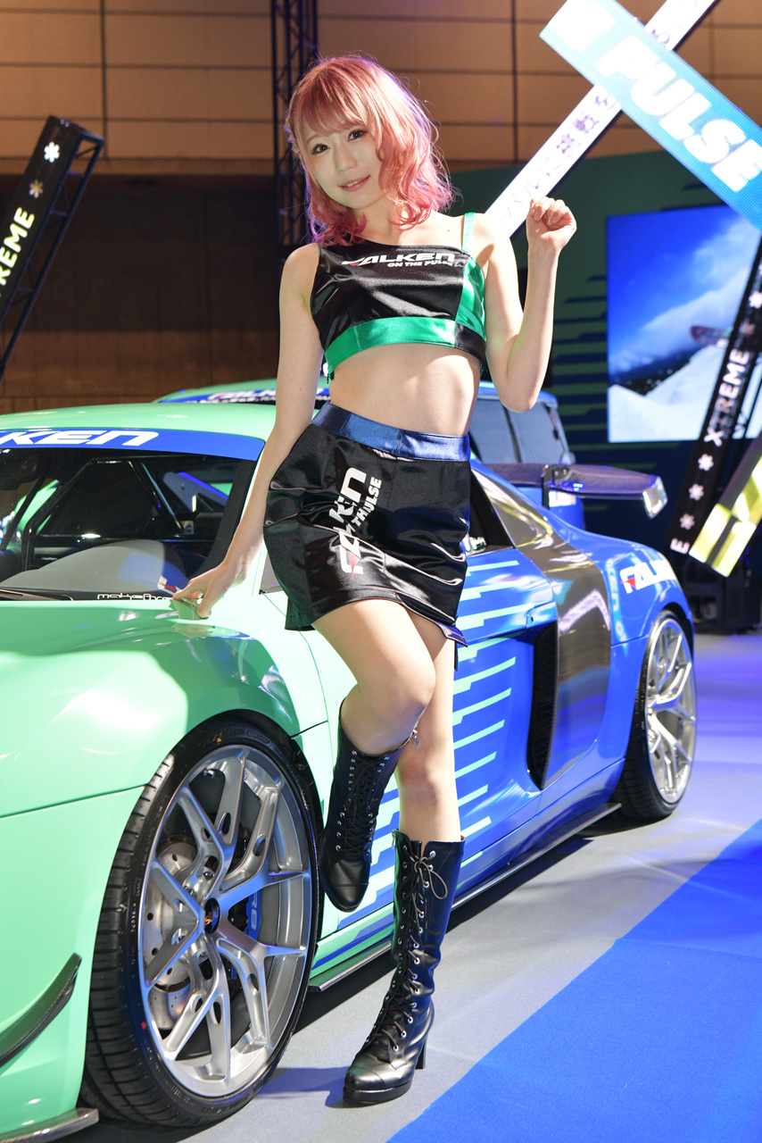 東京オートサロン2019コンパニオンギャラリー岩瀬唯奈。／ファルケン
