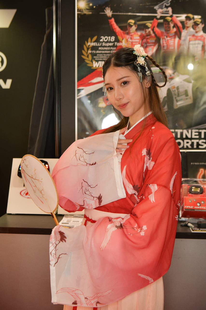 東京オートサロン2019コンパニオンギャラリーYuan／C-WEST・AIM