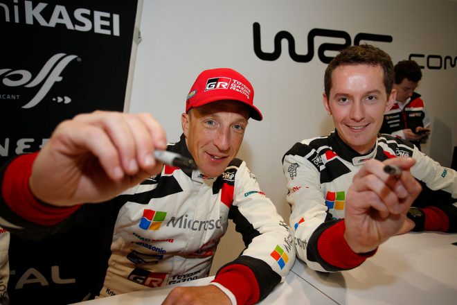 クリス・ミークはオートスポーツ・インターナショナルでトヨタのレーシングスーツ姿を初披露