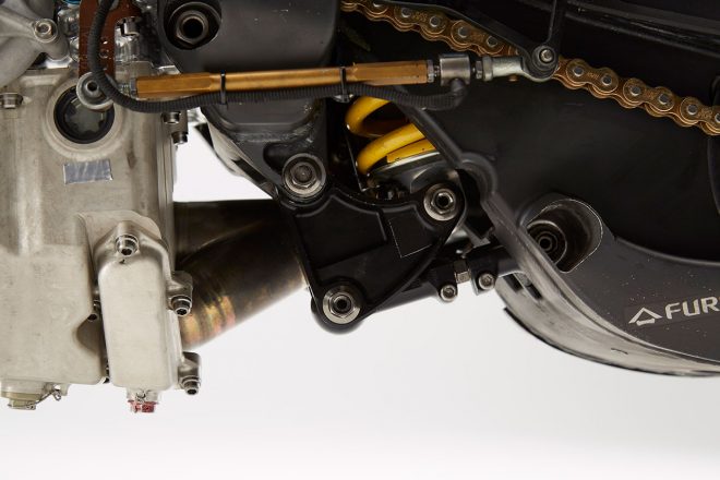 リヤショックリンク