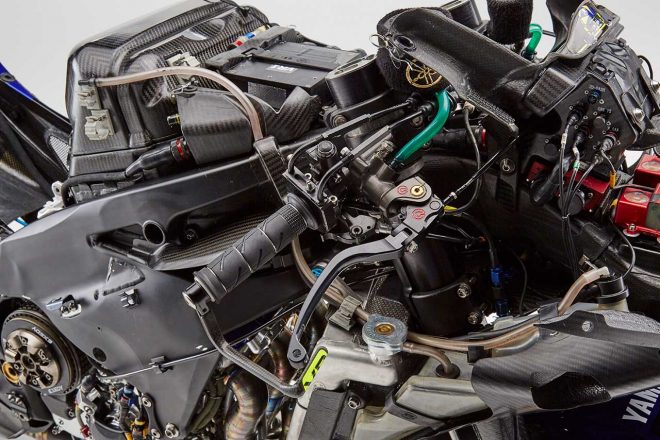 右ハンドル部分