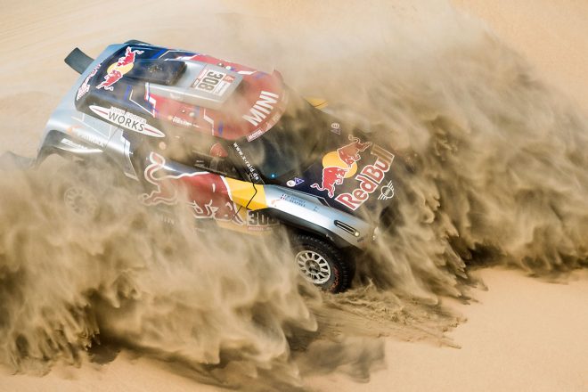 ステージ終盤でトラブルに見舞われたシリル・デプレ（ミニ・ジョン・クーパー・ワークス・バギー）