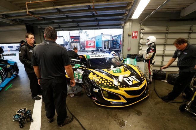 マイヤー・シャンク・レーシングの57号車アキュラNSX GT3エボ