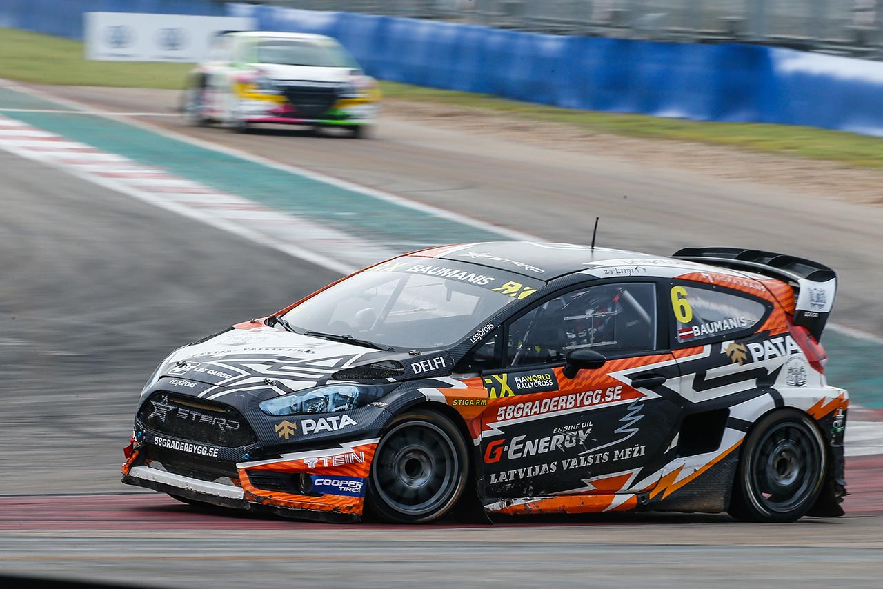 2018年シーズンを戦ったSTARDのフォード・フィエスタRXスーパーカー