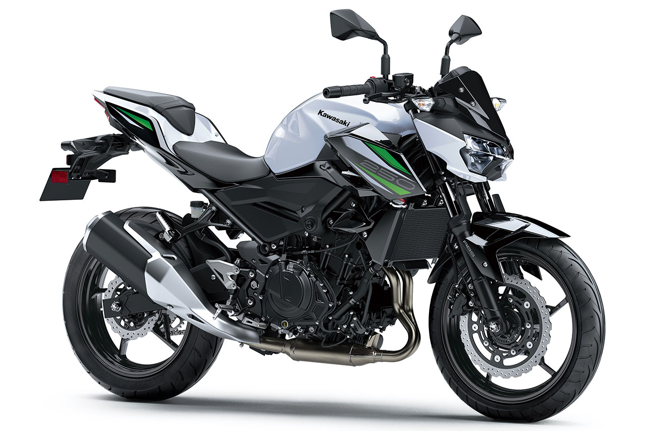 カワサキZ250 パールスターダストホワイト×メタリックスパークブラック