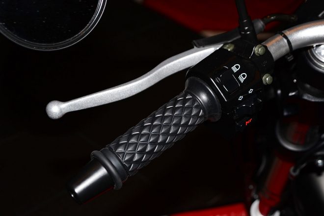 ジェントルマン200の左ハンドル回り