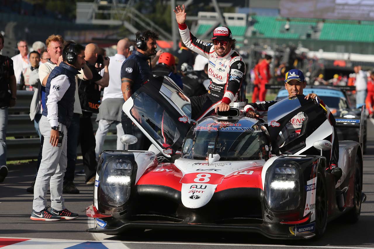 フェルナンド・アロンソ、中嶋一貴、セバスチャン・ブエミ組は2019年1月現在、WECシリーズランキング首位に立っている