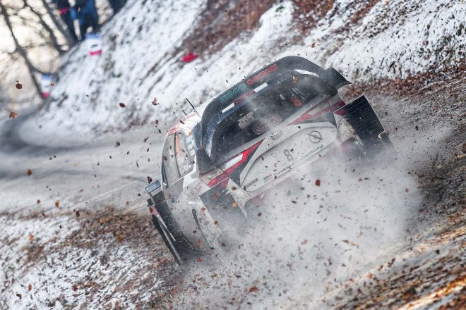競技3日目の全ステージでトップにつけたオット・タナク（トヨタ・ヤリスWRC）
