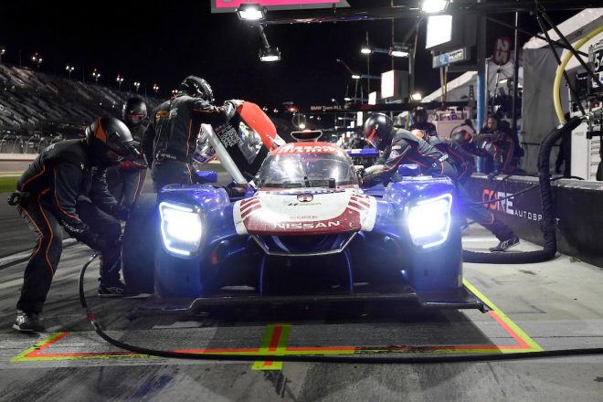 シフトトラブルに見舞われたコア・オートスポーツの54号車ニッサンDPi