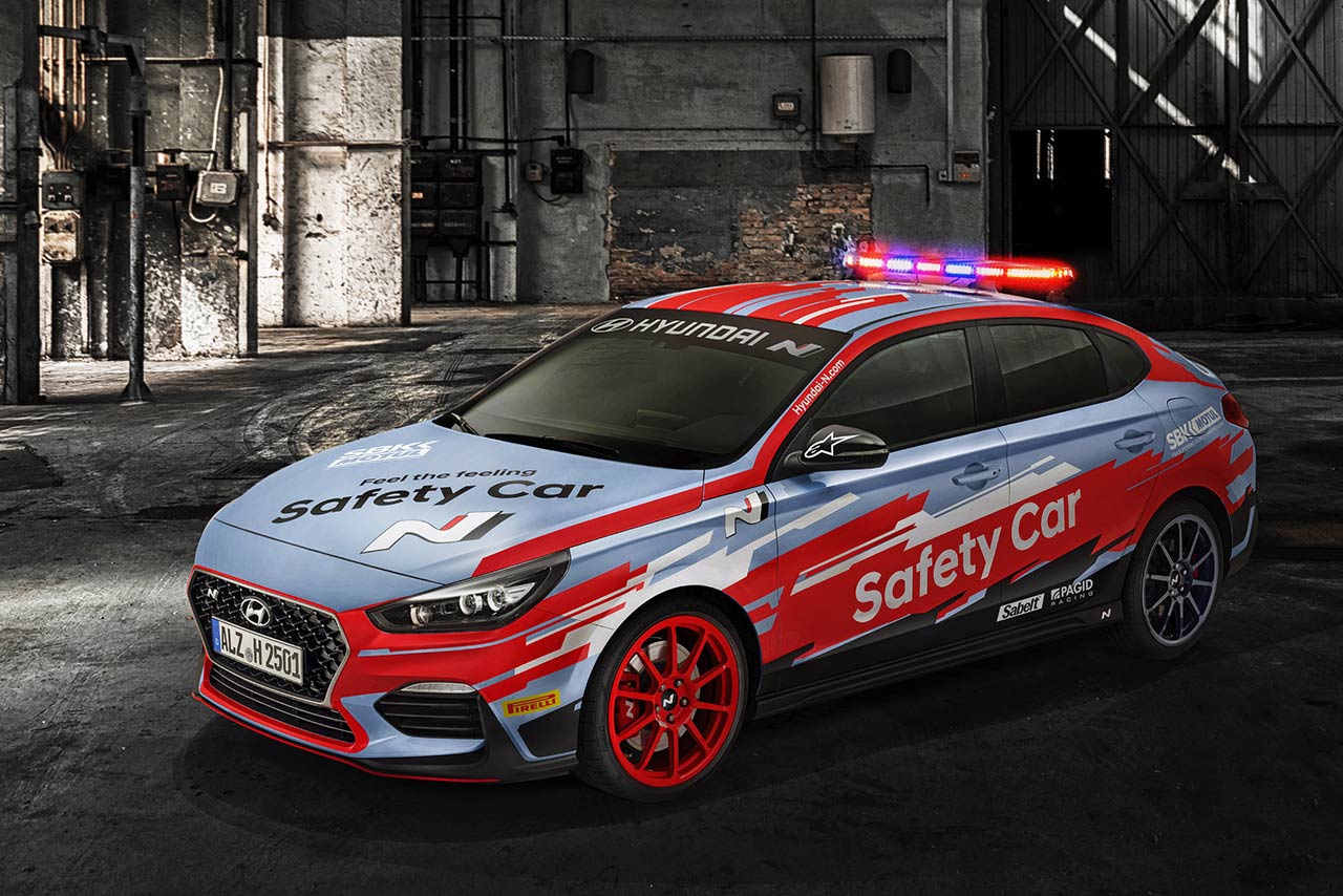 ヒュンダイがSBKにセーフティカーとして供給するヒュンダイi30ファストバックN