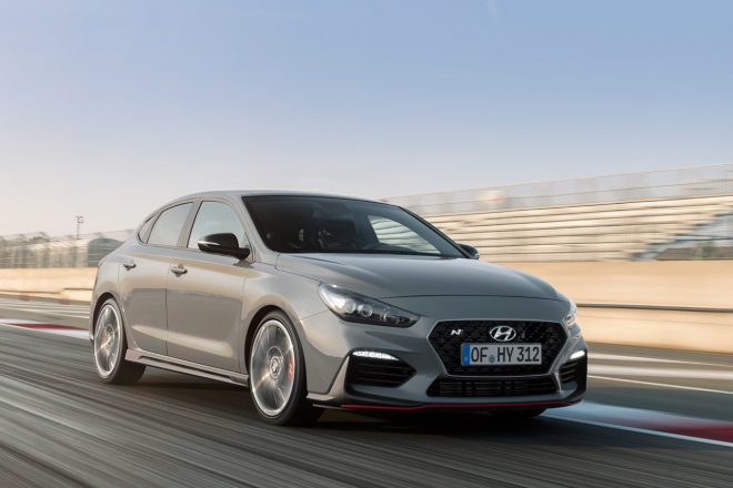 SBKに供給されるセーフティカーのベースとなるヒュンダイi30ファストバックN