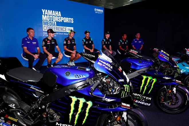 会場に登場したヤマハのMotoGPライダー