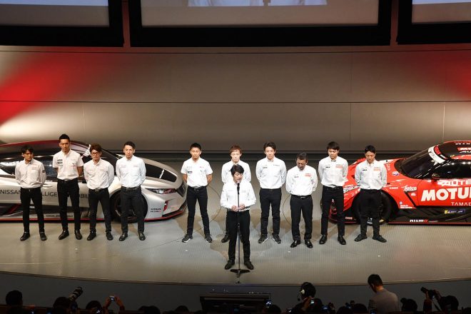 「去年はGT-Rらしさが見えないレースが続いていたともいますが、今年はパワーアップしてGT-Rの強さをアピールしていきたい」と語った近藤真彦監督